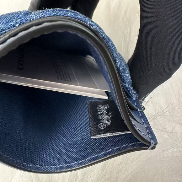 coach Slim Id Card Case With Quilting In Denim & Leather NWT CAT70 - Picture 5 of 5